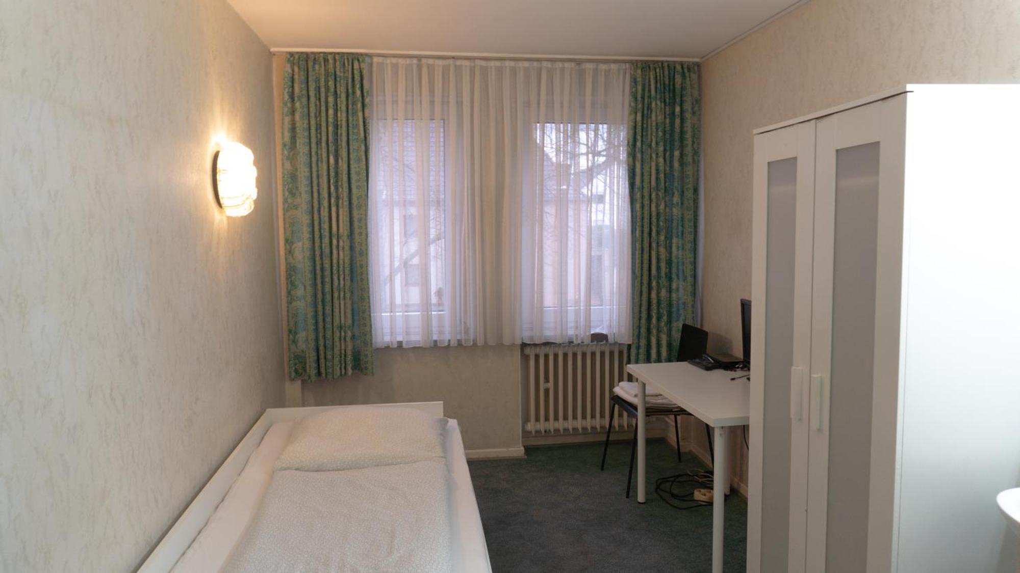 Hotel Am Stadion 3*